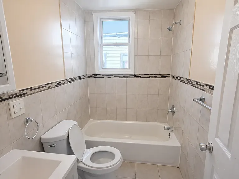 85 Littleton Ave #C — Photo 8
