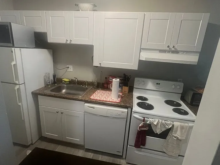 634 Southcrest dr — Photo 2