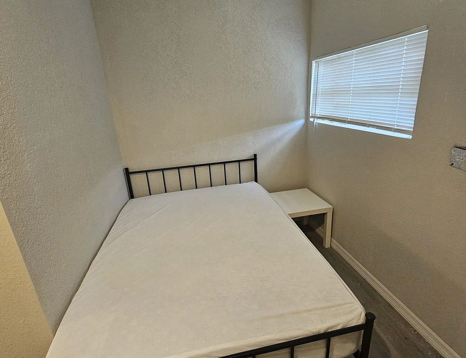 4 bed, 4.0 bath, 3600 sqft, $836 — Photo 3