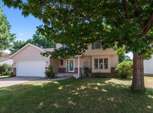 3005 Meadow Glen St, Marion, IA 52302