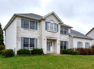 1211 Howe St, Batavia, IL 60510