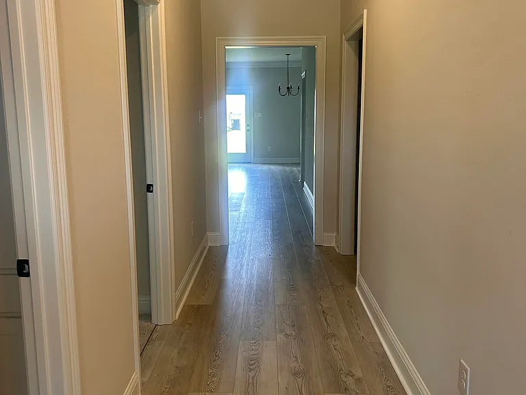 7719 Claymont Cir — Photo 2