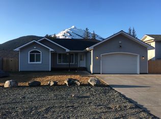 9846 Lone Wolf Dr, Juneau, AK 99801