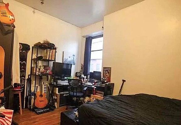 3rd image of 67 2nd Ave APT 2