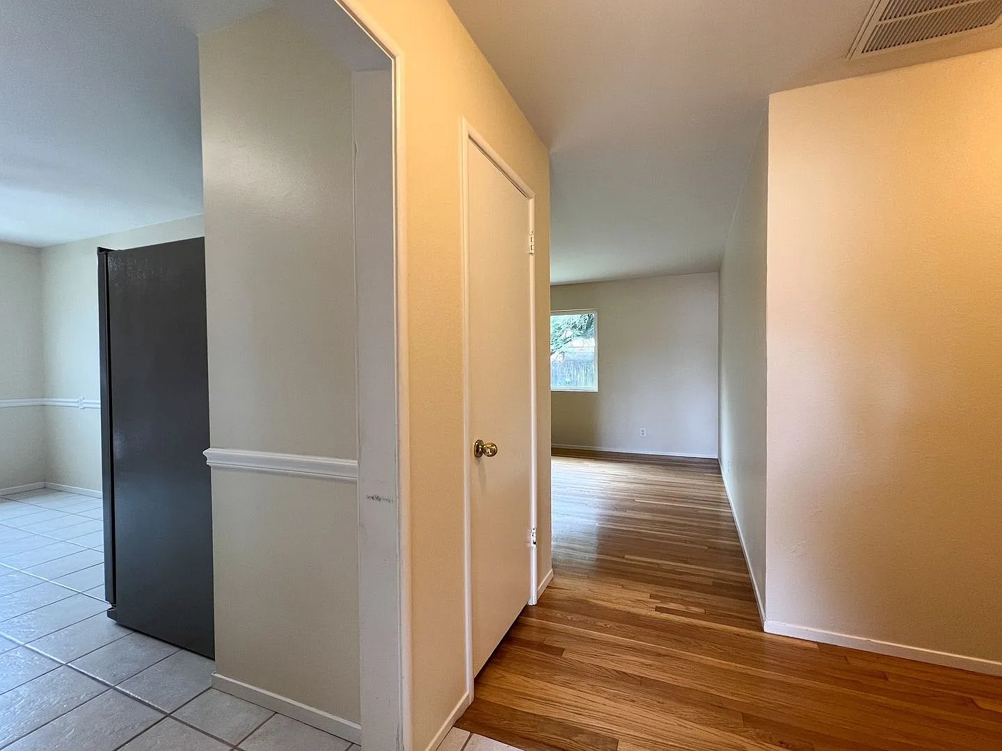 Charming Three Bedroom Home in North Napa — Photo 4
