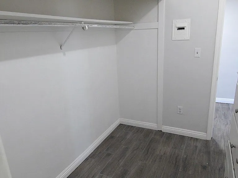 3247 W Century Blvd #8 — Photo 22