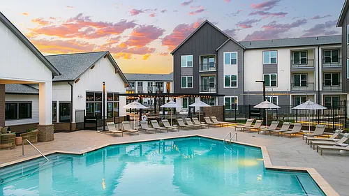 Elan Capital Hills Photo 1
