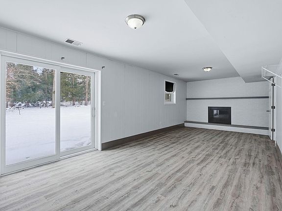3rd image of 4022 W Glen Oaks Dr