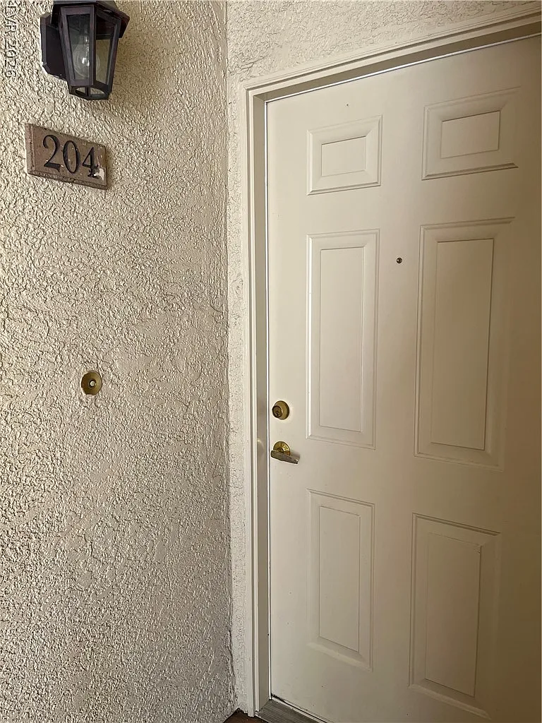 2 bed, 2.0 bath, 906 sqft, $1,500 — Photo 3