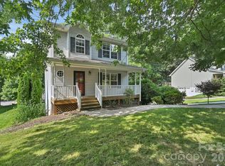 11 Ridgeland Ln, Asheville, NC 28805