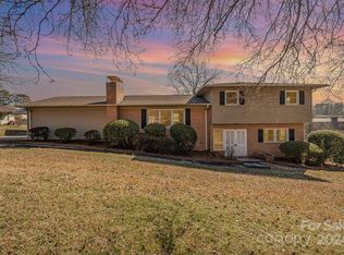 245 Enwood Dr, Charlotte, NC 28214