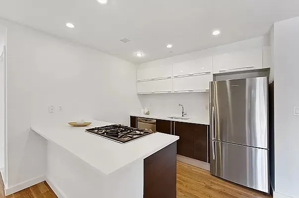 Rented by Modern Spaces | media 10