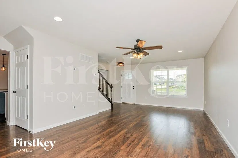 3 bed, 2.5 bath, 1728 sqft, $2,755 — Photo 4