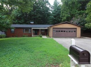 564 Hartness Rd, Statesville, NC 28677