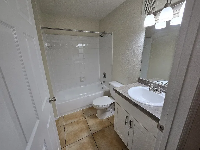 16339 Enclave Village Dr #3-304 — Photo 6