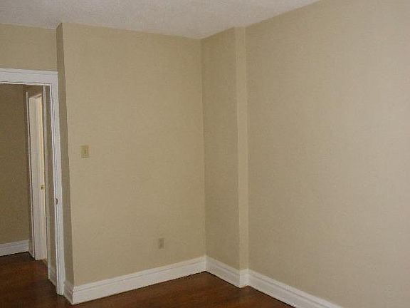 3rd image of 3642 Pennsylvania Ave