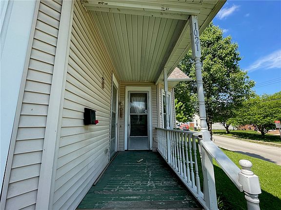 4th image of 1021 Van Buren Ave