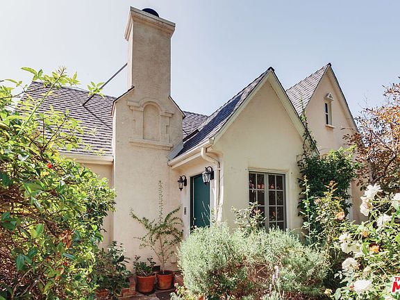 2nd image of 9018 Elevado St