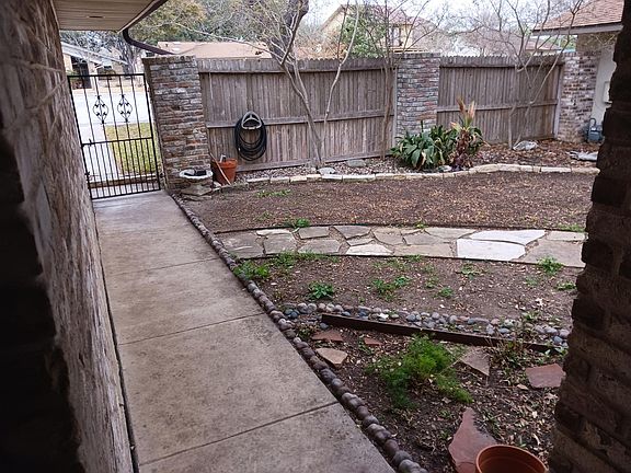 5th image of 13615 Chenille St