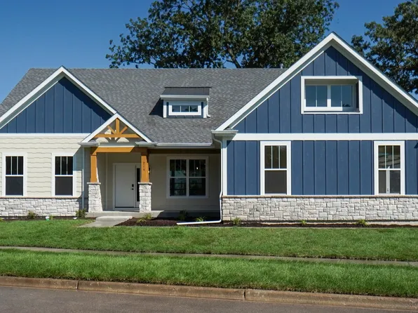 214 Burr Oak Cir, Elgin, IL 60124