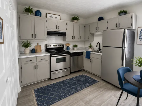 Welcome home to Pines at Athens 240 Sycamore Drive Athens, GA