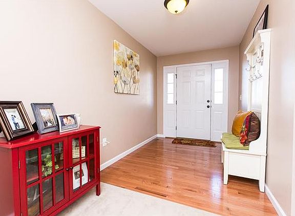 2nd image of 6901 Arbor Cove Dr