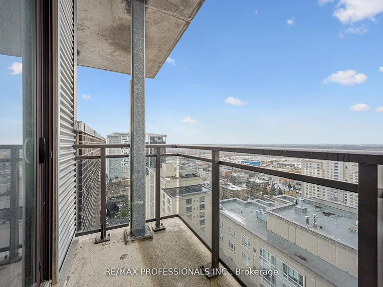 318 Spruce St #2103 — Photo 24