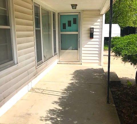 Covered Front Porch 2