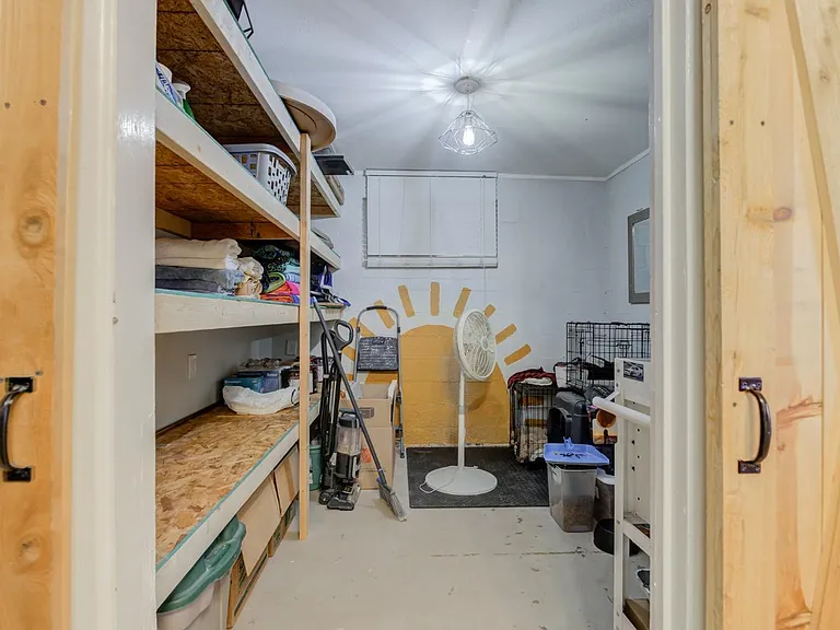 58 E Lakeshore Dr — Photo 31