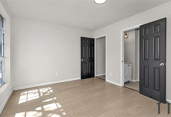 5th image of 15225 Woodforest Blvd