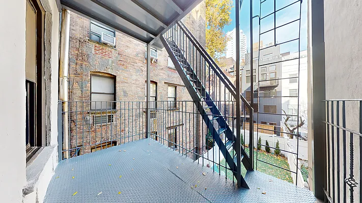 Rented by Bond New York | media 18