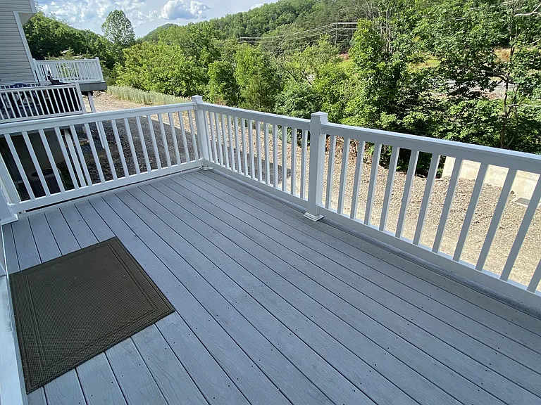 65 Woods Edge Rd #4 — Photo 9