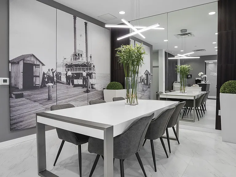 Modern Design for Maximum Focus
