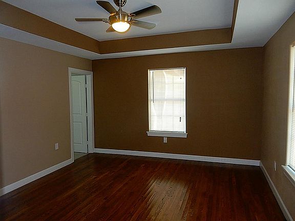 3rd image of 9113 Lockwood Dr
