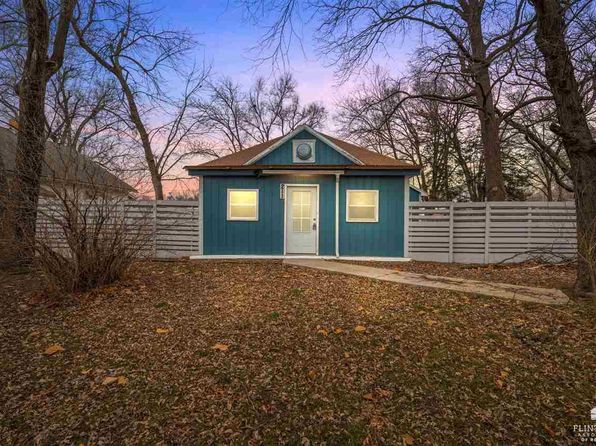 211 12th St, Ogden, KS 66517