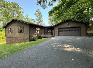483 Oak Knoll Dr, Hillsville, VA 24343