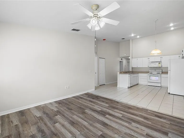 37228 Grassy Hill Ln — Photo 15