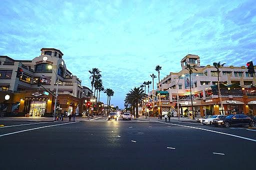 Walk to Main Street!