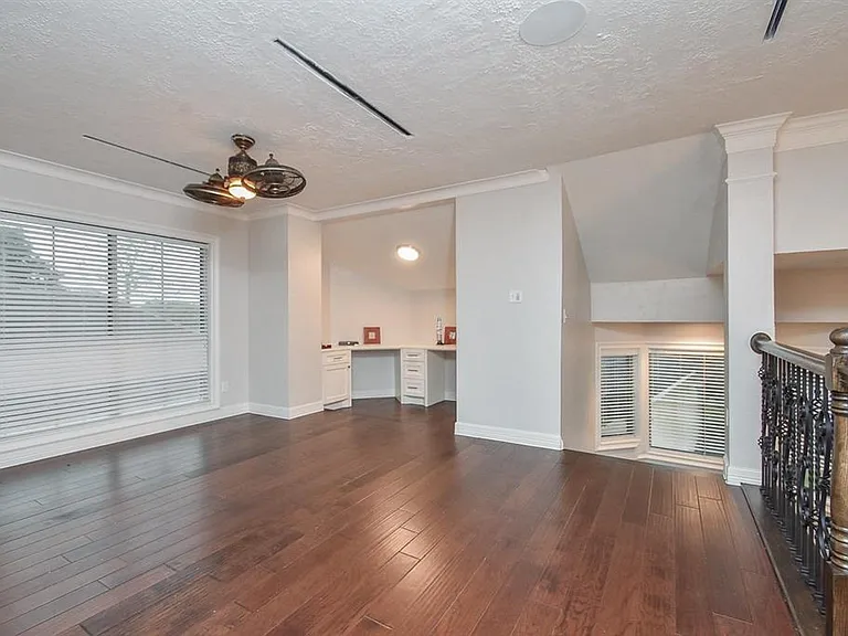 4526 Lakeside Meadow Dr — Photo 27