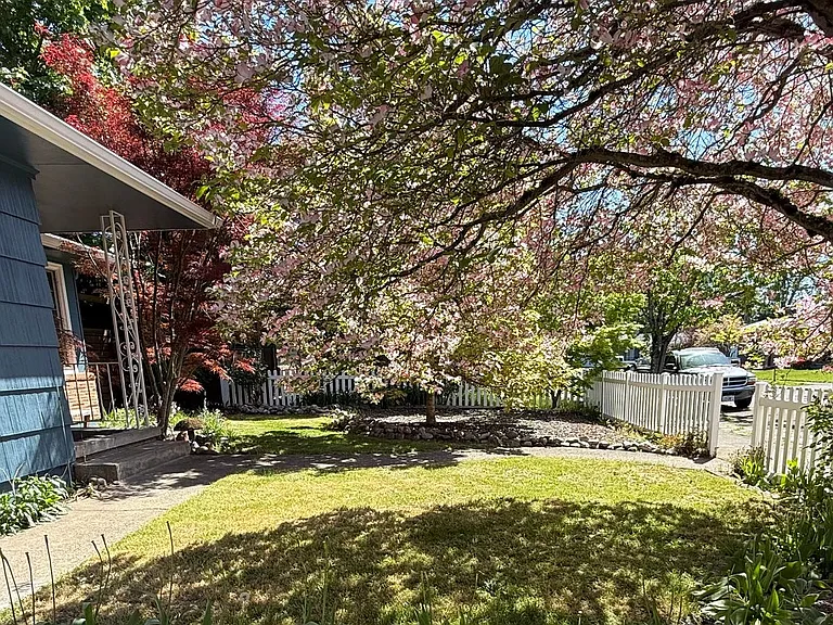 906 SE 165th Ave — Photo 7