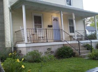 8 S Potvin Ave, Moosup, CT 06354