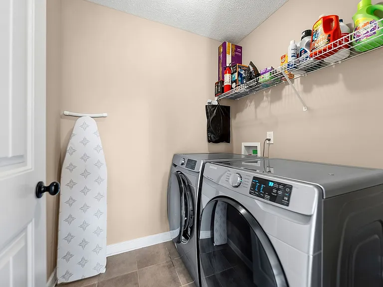 3747 Windmill Dr — Photo 7