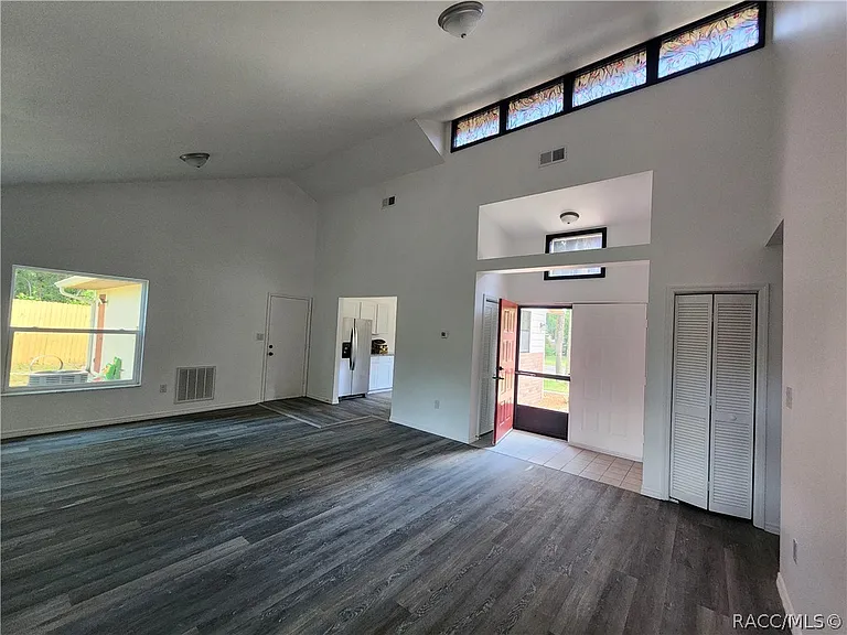 3444 S Apopka Ave — Photo 3