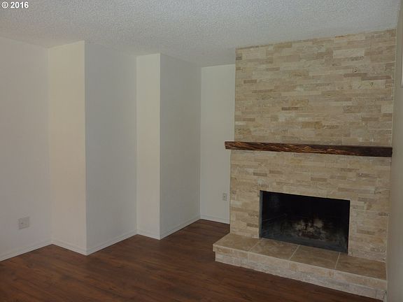 4th image of 11910 NE Major St