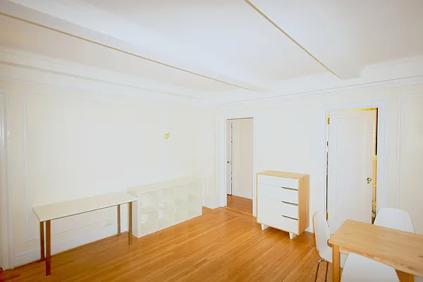 Rented by STAR CITIES INTERNATIONAL PROPERTY CORPORATION | media 11