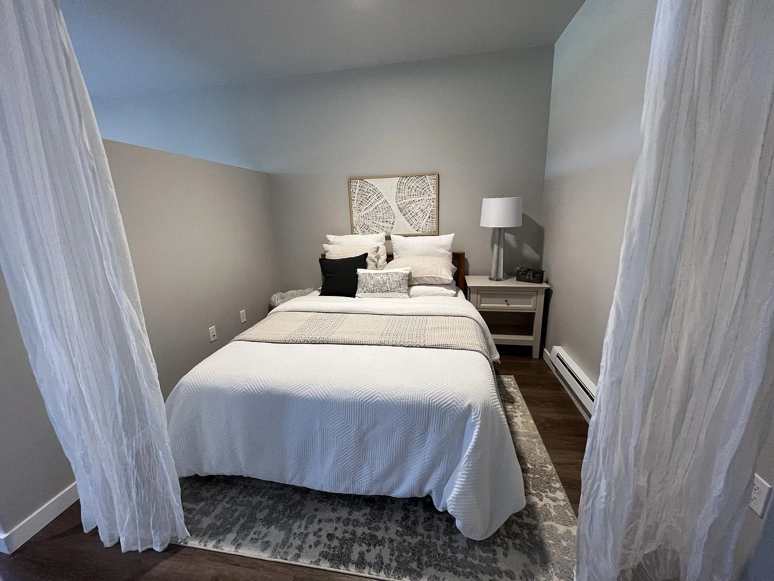 1 bed, 577 sqft, $2,150 — Photo 3