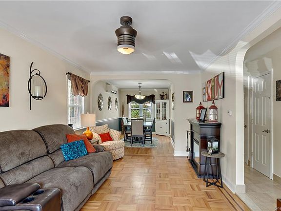 3rd image of 1365 Kearney Ave