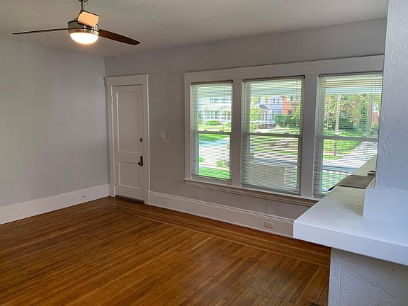 Livingroom 2275 S Overlook Road