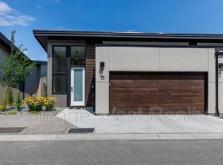 3220 Hilltown Dr #15, Kelowna, BC V1V0C6