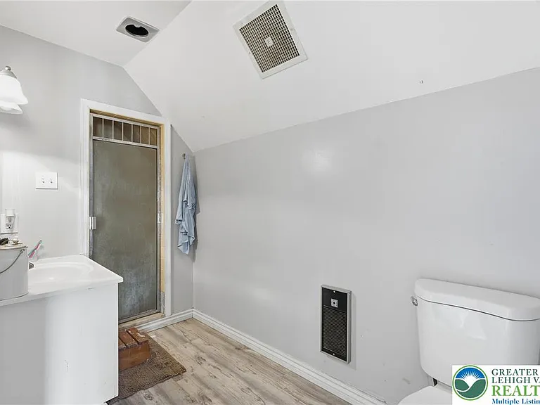 202 N 17th St #D — Photo 11